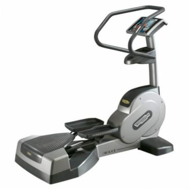 TechnoGym lateral trainer Wave Excite 700i.e classic zilver met LCD TV gebruikt