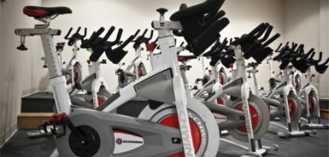 afwijzing Laan Uitstroom Technogym Gebruikte spinningbike kopen bij fitness24.nl